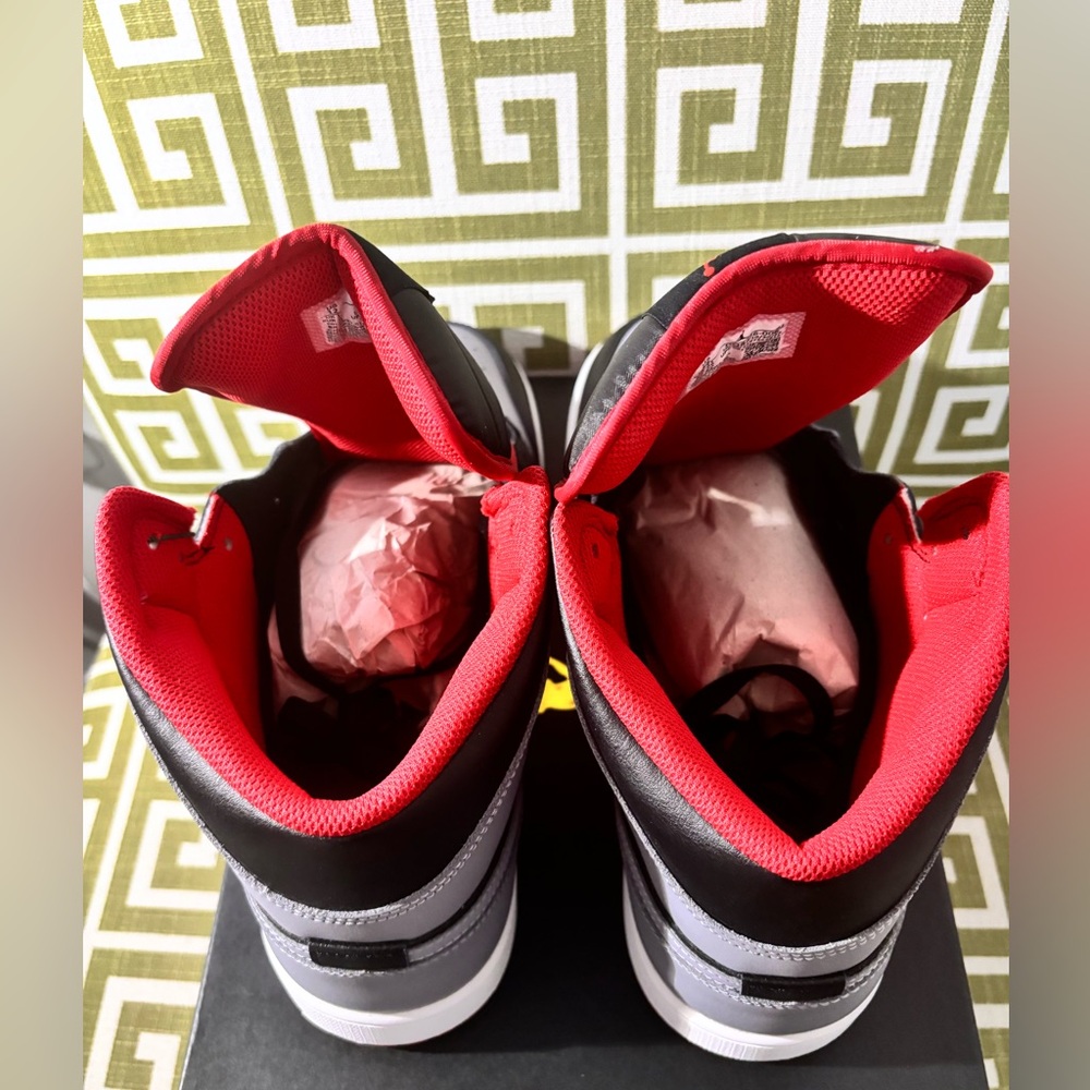 NEW IN BOX! Nike Air Jordan 1 Mid Retro Shoes Black/Cement Gray/ Red Size 12 - Picture 8 of 14